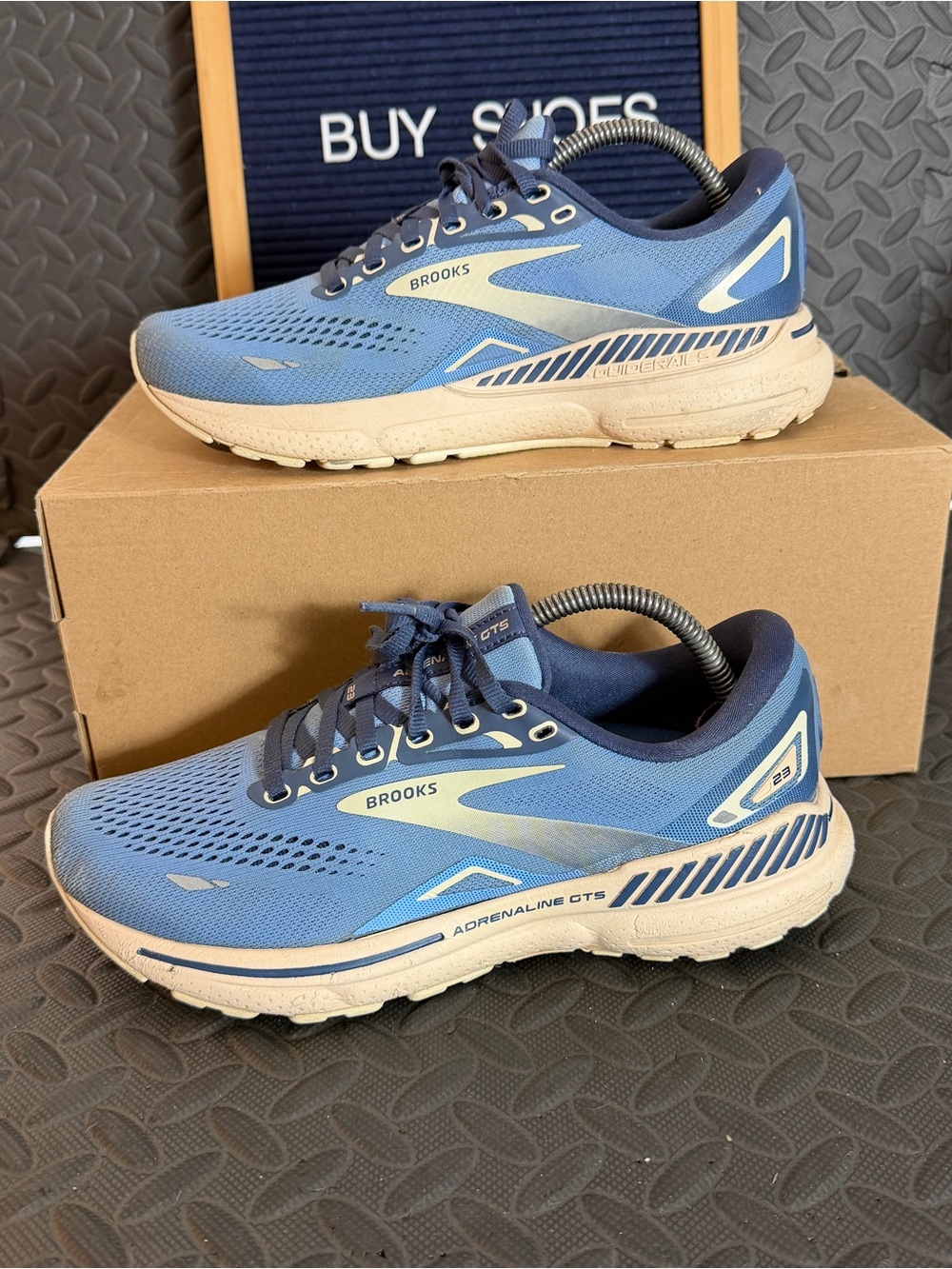 Brooks Adrenaline GTS 23 Women's Size 8.5 (B) Blue running shoes (Bin #1)